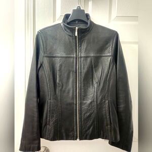Ladies Genuine Leather Jacket. Vintage Jones New York. Black ,Size L.